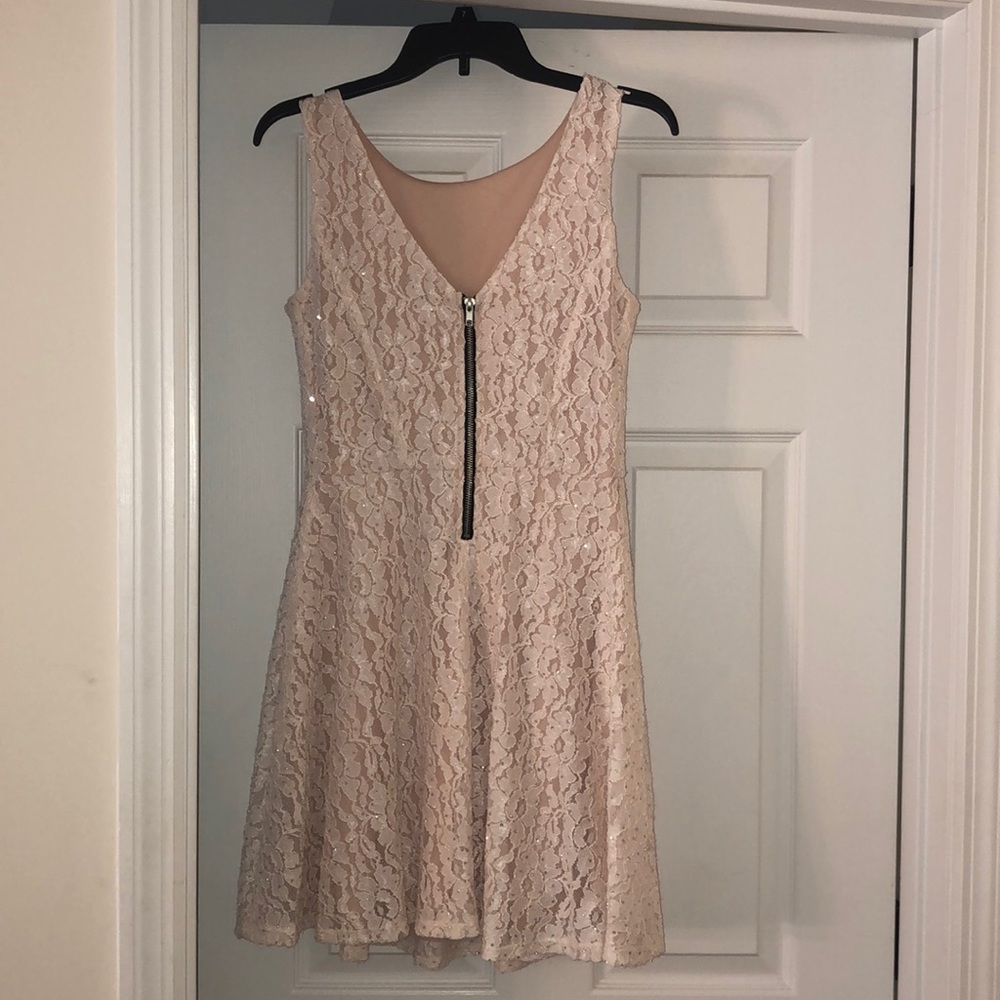 Pink dress - Picture 4 of 4